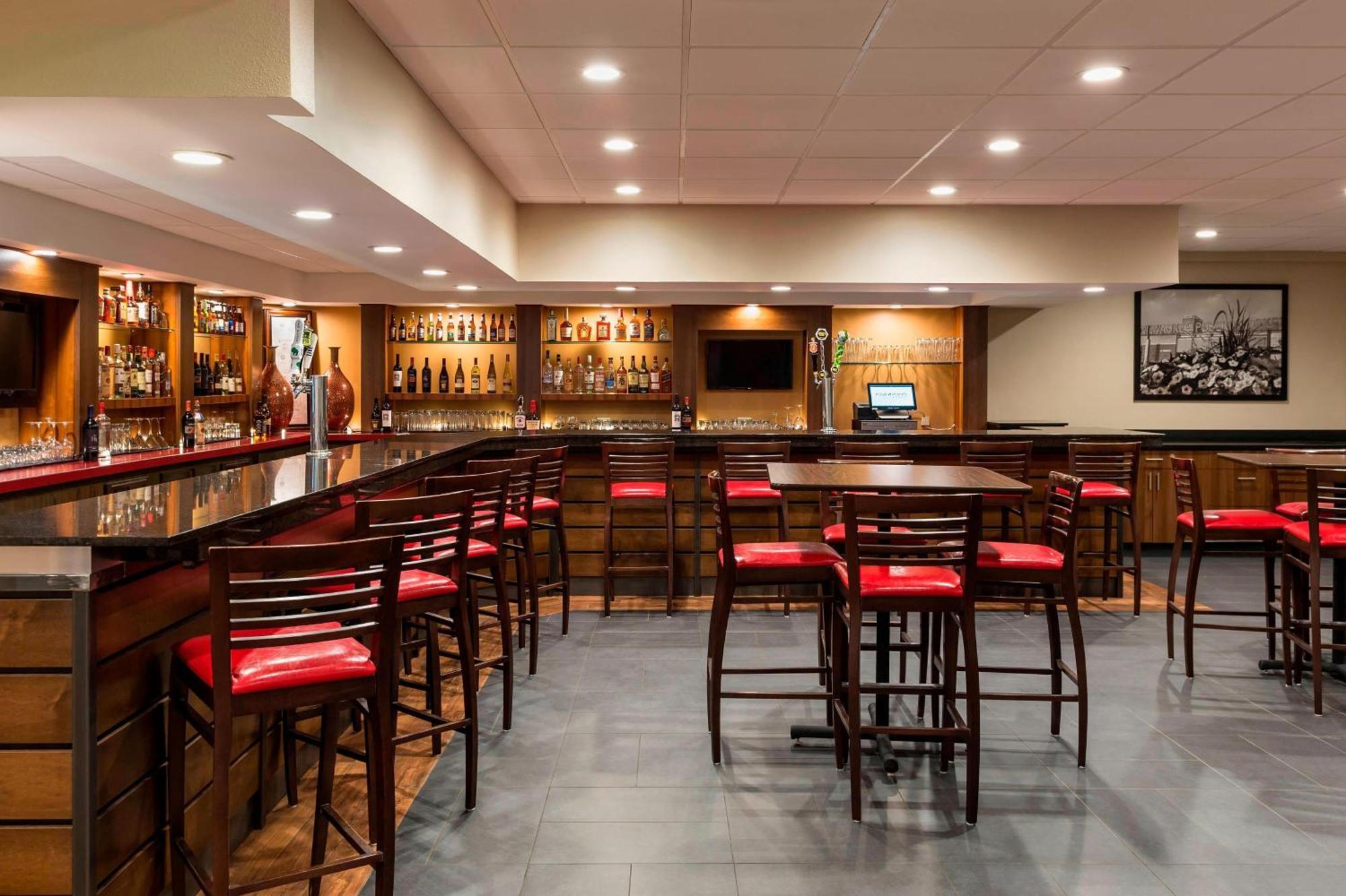 Four Points By Sheraton Milwaukee Airport Exterior photo