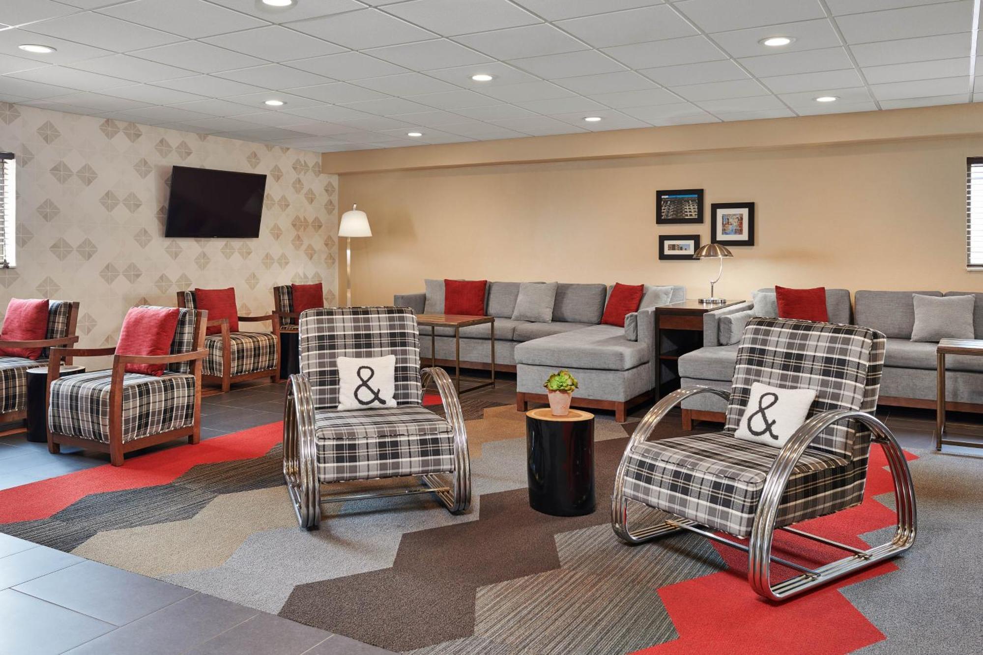 Four Points By Sheraton Milwaukee Airport Exterior photo
