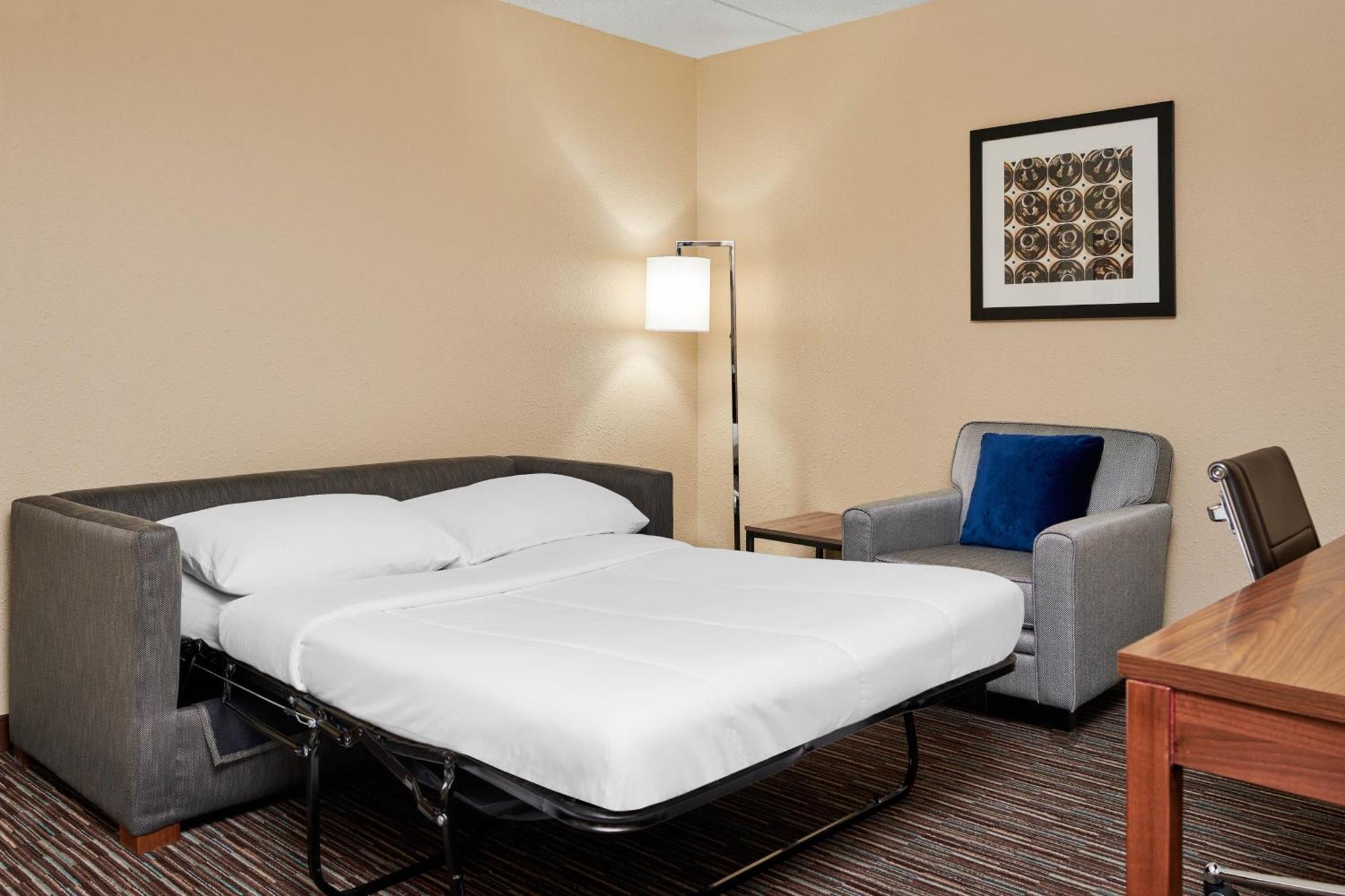 Four Points By Sheraton Milwaukee Airport Exterior photo